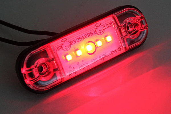 LED seitliche Umrissleuchte, 12/24V, rot, slim, extra flach mit 5x LED, Klarglas