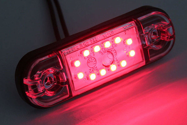 Luce di ingombro laterale per autocarro, 12/24V, rossa, sottile, extrapiatta con 12x LED, lente trasparente