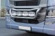 Passar för Scania*: R4/S (2016-...) Fäste för nedre strålkastare, förkopplad