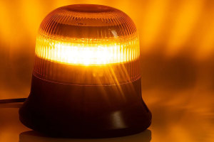 Gelbe Einzelblitz/Doppelblitz LED-Warnleuchte hohe Version montiert auf drei Schrauben, Kabell&auml;nge 1,5 m Doppelblitz