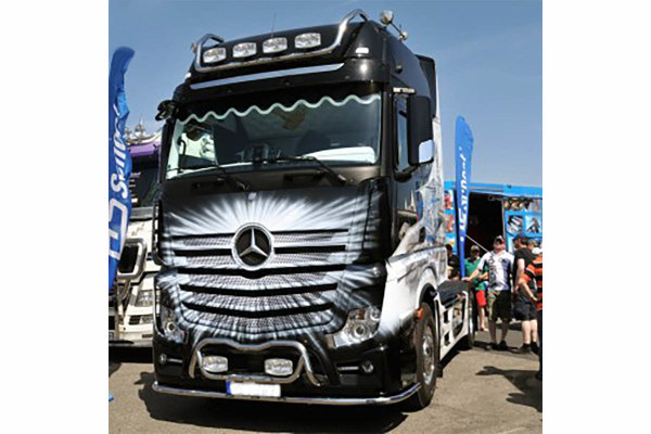 Suitable for Mercedes*: Actros MP4 | MP5 Frontbar