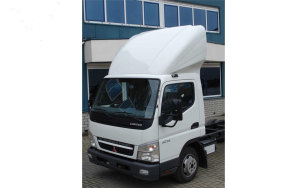 Fits Mitsubishi*: Fuso Canter 75 roof spoiler