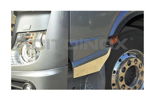Lämplig för Mercedes*: Actros MP4 | MP5 dörrförlängning i rostfritt stål