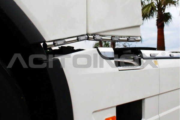 Adatto per Volvo*: FH4 (2013-2020) Tubo spoiler in acciaio inox 10 LED arancioni (5 per lato)