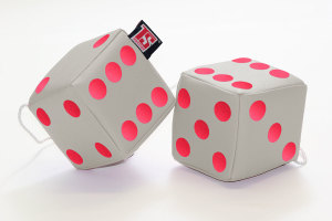 Truck cube, 12 x 12 cm, made of artificial leather, with drawstring (fuzzy dice) beige* red