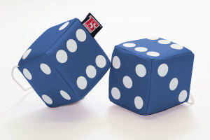 Truck dobbelstenen, 12 x 12 cm, gemaakt van imitatieleer, met koord (fuzzy dice) blauw* Wit