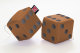 Truck dobbelstenen, 12 x 12 cm, gemaakt van imitatieleer, met koord (fuzzy dice) karamel Zwart