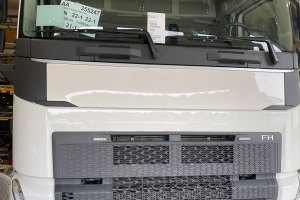 Geschikt voor Volvo*: FH4 & FH5 gesloten voorpaneel, neutraal voorpaneel, strakke look