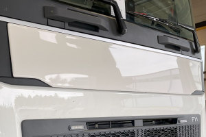 Geschikt voor Volvo*: FH4 & FH5 gesloten voorpaneel, neutraal voorpaneel, strakke look