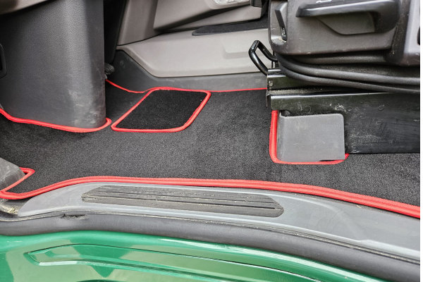 Suitable for Scania*: R4 (2016-...) - foldable or air-suspended passenger seat - velour floor mats