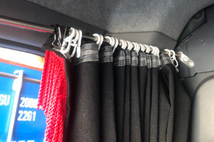 Transporter curtain set 5 pieces. incl. shelves