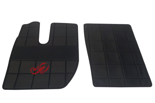 Lämplig för IVECO*: S-Way (2019-...) Golvmattor - ClassicLine läderimitation - svart med logotyp