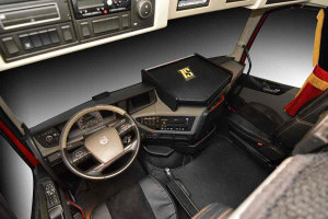 Geschikt voor Volvo*: FH4 (2013-2020) - Oldschool kunstleer - Middentafel met of zonder lade