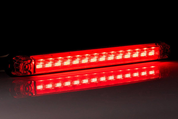 LED marker or side marker light with 14 LED modules red