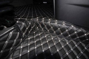 Suitable for MAN*: TGX (2020-...) floor mat set + seat base trim DiamondStyle black-white