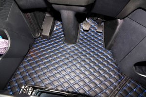 Suitable for Mercedes*: Actros MP4 + MP5 2500mm leatherette floor DiamondStyle blue air suspended Passenger seat