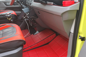 Suitable for Transporter*: Imitation leather floor mat set
