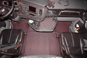 Geschikt voor Scania*: S&amp; R4 (2016-...) Next Generation kunstleren vloer DiamondStyle zwart-rood S (2016-...) Grote console (zoals bestuurderszijde)