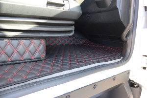 Suitable for Ford*: F-Max (2020-...) Floor Mats &amp; Seat Base DiamondStyle red
