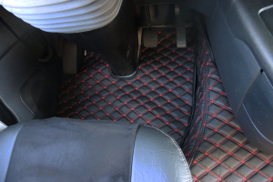 Geschikt voor Ford*: F-Max (2020-...) Vloermatten &amp; stoelbasis DiamondStyle rood