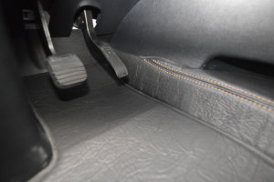 Suitable for Ford*: F-Max (2020-...) imitation leather oldschool floor color antracite I binding black