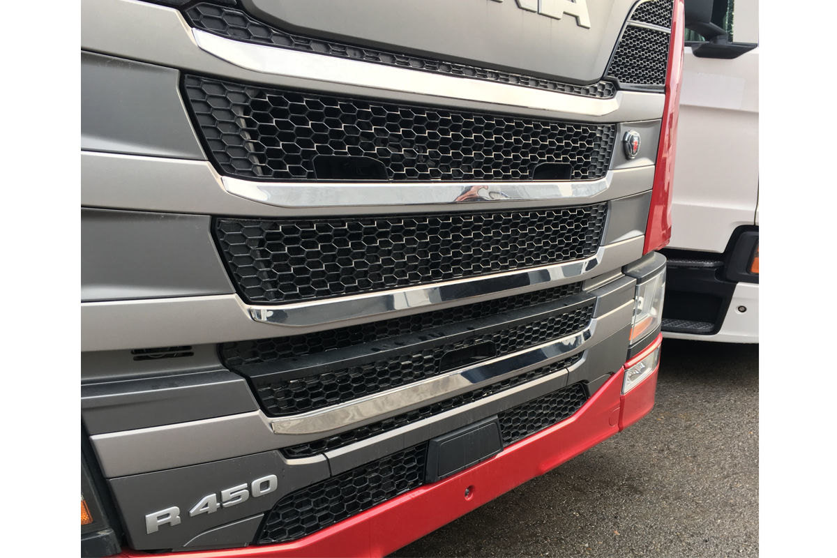 ES Stainless Steel 3D Mirror Upper Garnish Air Vent Grille Trim For Scania S/R/G Series