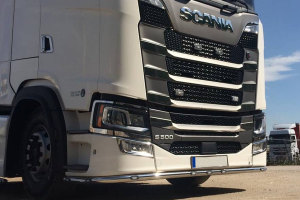 L&auml;mplig f&ouml;r Scania*: R/S(2016-...) Frontb&aring;ge, kontinuerlig med 9 lysdioder