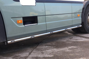 Suitable for Volvo*: FH4 (2016-...) Stainless Steel Sidebar Wheelbase 3800mm 10 LED´s