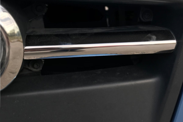 Adatto per Mercedes*: MP4 I MP5 copertura barra centrale in acciaio inox