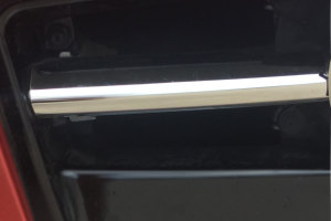 Adatto per Mercedes*: MP4 I MP5 copertura barra centrale in acciaio inox