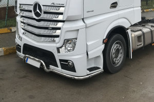 Suitable for Mercedes*: Actros MP4 I MP5 1845 Frontbar Version 2 with LED&acute;s