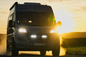Passend für Fiat*: Ducato (2014-2021) Lazer Lamps Kühlergrill Kit Triple R750 Standard