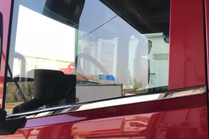 Passend f&uuml;r Scania*: R/S (2016-...) Edelstahlapplikation Fensterunterkante