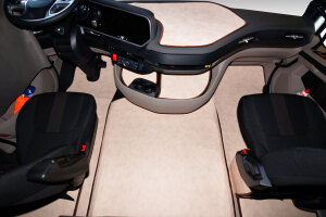 Suitable for DAF*: XG/XG+ (2021-...) Oldschool floor mats | Folding passenger seat