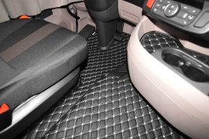 Suitable for DAF*: XG / XG+ (2021-...) Floor mat set + seat base trim DiamondStyle grey