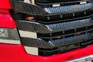 Passend für IVECO*: S-Way (2019-...) Kühlergrill Applikationen
