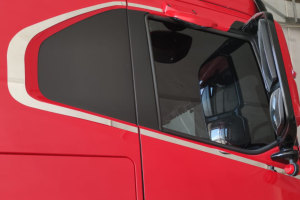 Suitable for IVECO*: S-Way (2019-...) Stainless Steel Trim Window Border