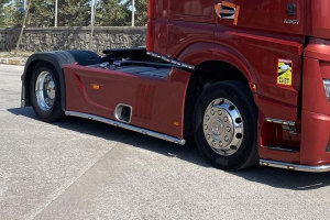 Suitable for Mercedes*: Actros MP4 I MP5 Sidebars with LED