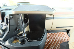Suitable for Mercedes*: Actros MP4 I MP5 | F | L (2011-...) Coffee machine table