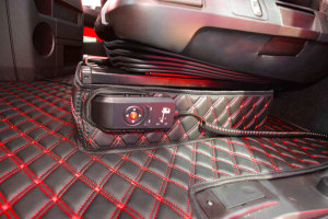 Suitable for Mercedes*: Actros L (2022-...) Leatherette floor mats DiamondStyle red foldable passenger seat