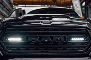Suitable for Dodge*: RAM 1500 DT Limited (2019-...) Linear 6 radiator grille kit