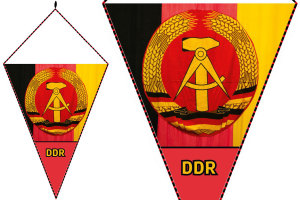 Wimpel met koord in DDR-design