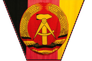Pennant with cord in DDR design