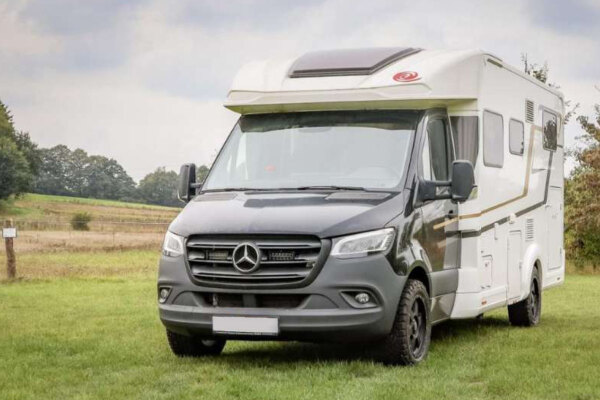 Lämplig för Mercedes*: Sprinter (2018-2024) monteringssats för kylargrill