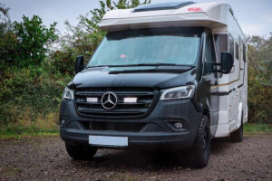 Lämplig för Mercedes*: Sprinter (2018-2024) monteringssats för kylargrill