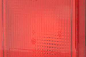Hella stoplicht 24V rood met rubber behuizing