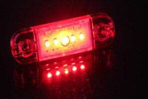 LED Lkw  hintere Umrissleuchte, 12/24V, rot, slim, extra schmal, d&uuml;nn mit 5x LED