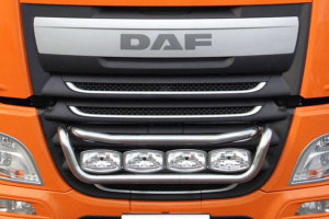 Adatto per DAF*: XF106 EURO6 (2013-2022) Supporto faro anteriore per sotto, acciaio inox