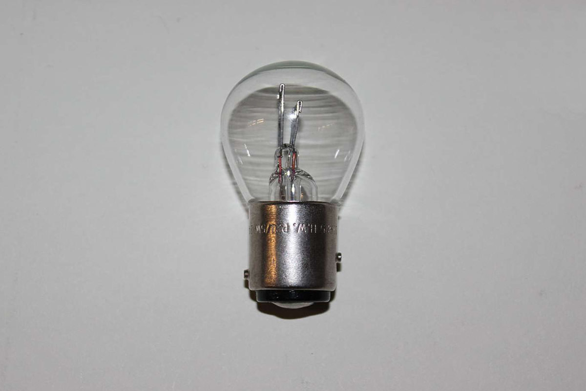 WEISSE LED-LAMPEN 12V P21/5W BAY15D