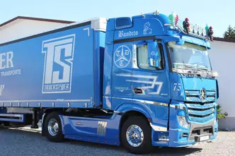 salon Pittig Hond Truck Accessories for Mercedes* Trucks I Truckstyler